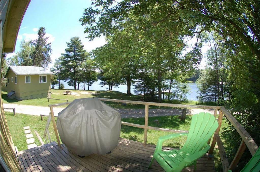 Muskoka Shores Cottages Порт-Карлинг Экстерьер фото